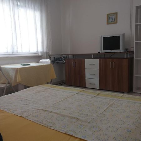 Studio apartments, Balica Rat Omiš Esterno foto